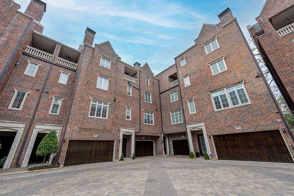 415 Lovett Boulevard - Photo 1