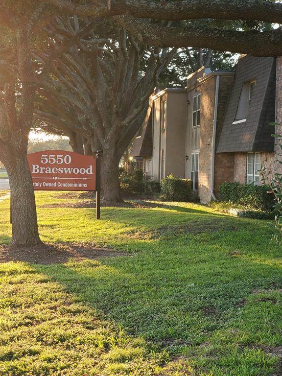 5550 Braeswood Boulevard - Photo 1