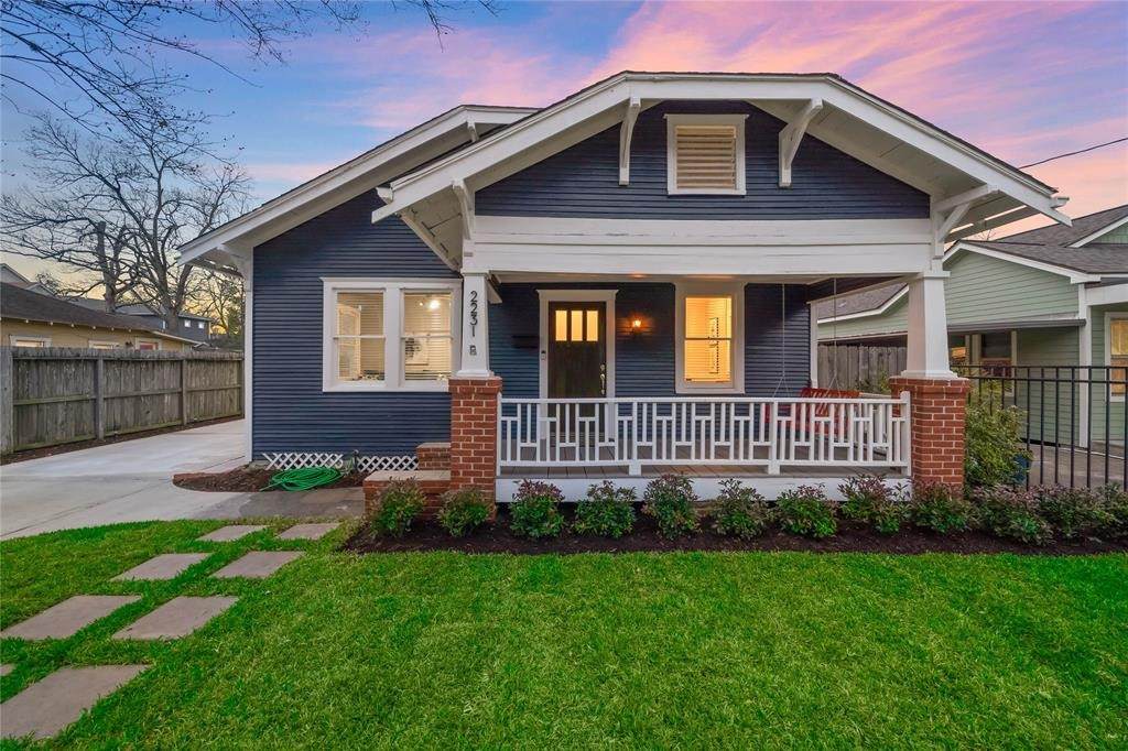 2231 Singleton Street - Photo 1