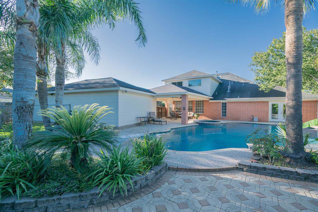 519 Meadow Bend Drive - Photo 1
