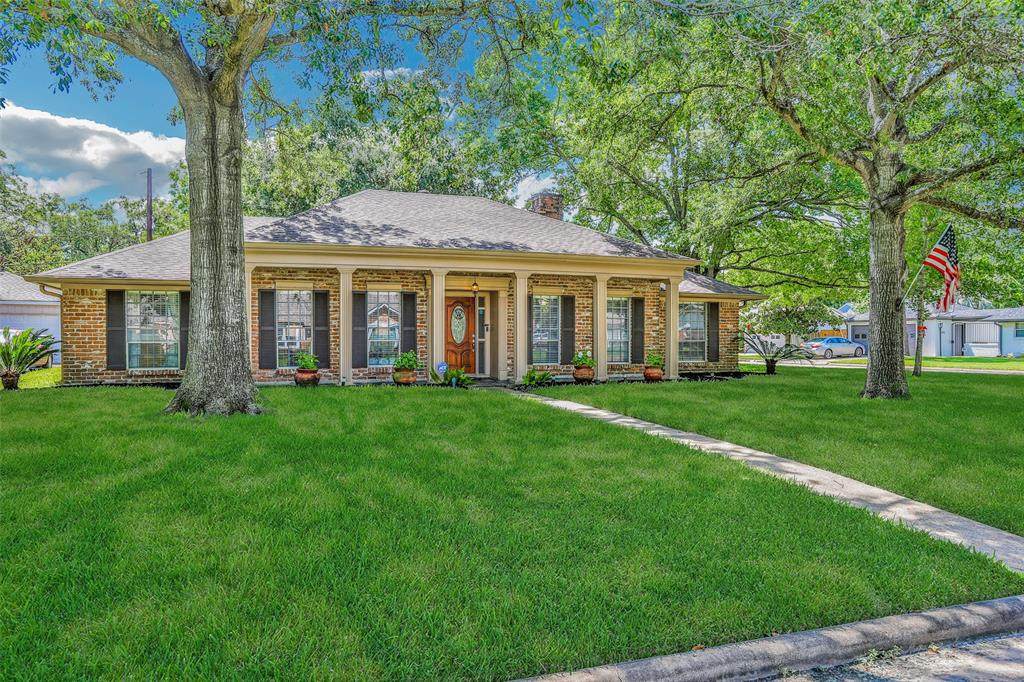 2535 Moss Hill Drive - Photo 1
