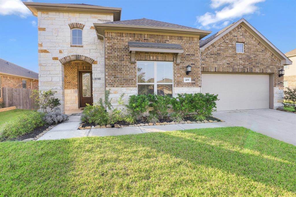 409 Westwood Drive - Photo 1