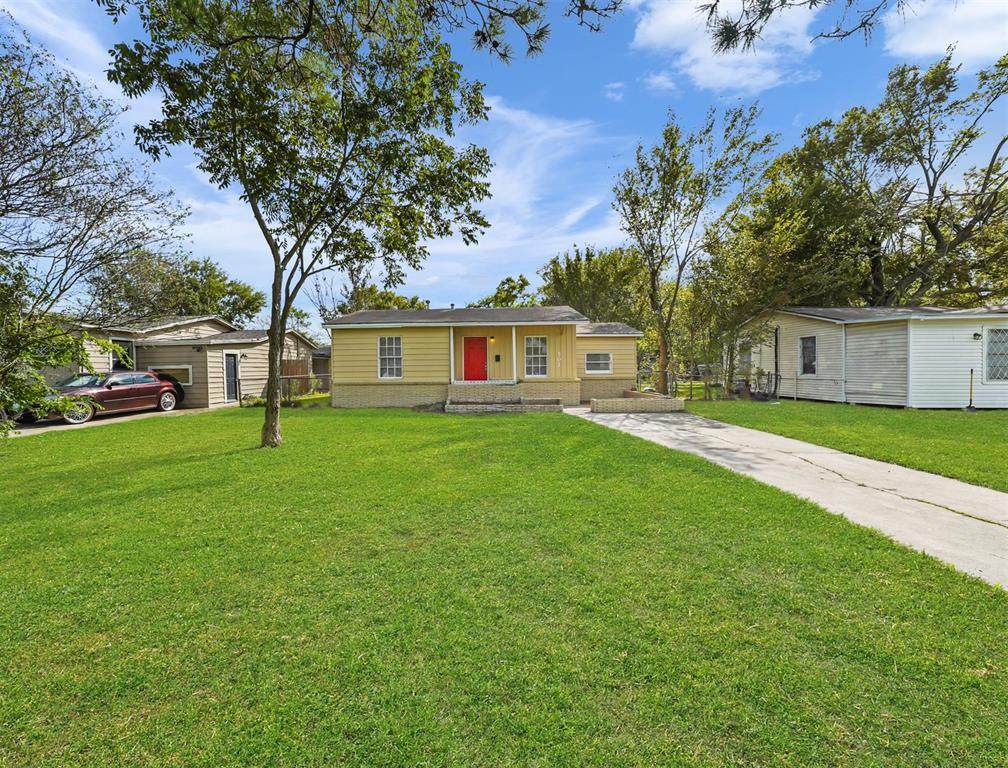 501 18th Avenue - Photo 1
