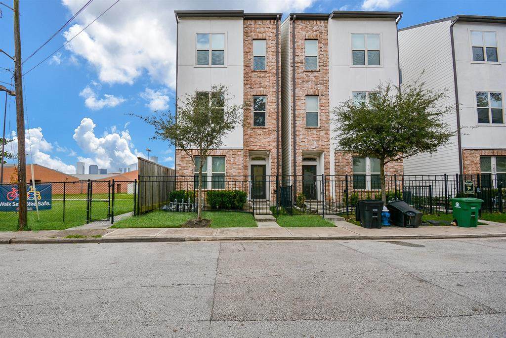 703 Schwartz Street - Photo 1