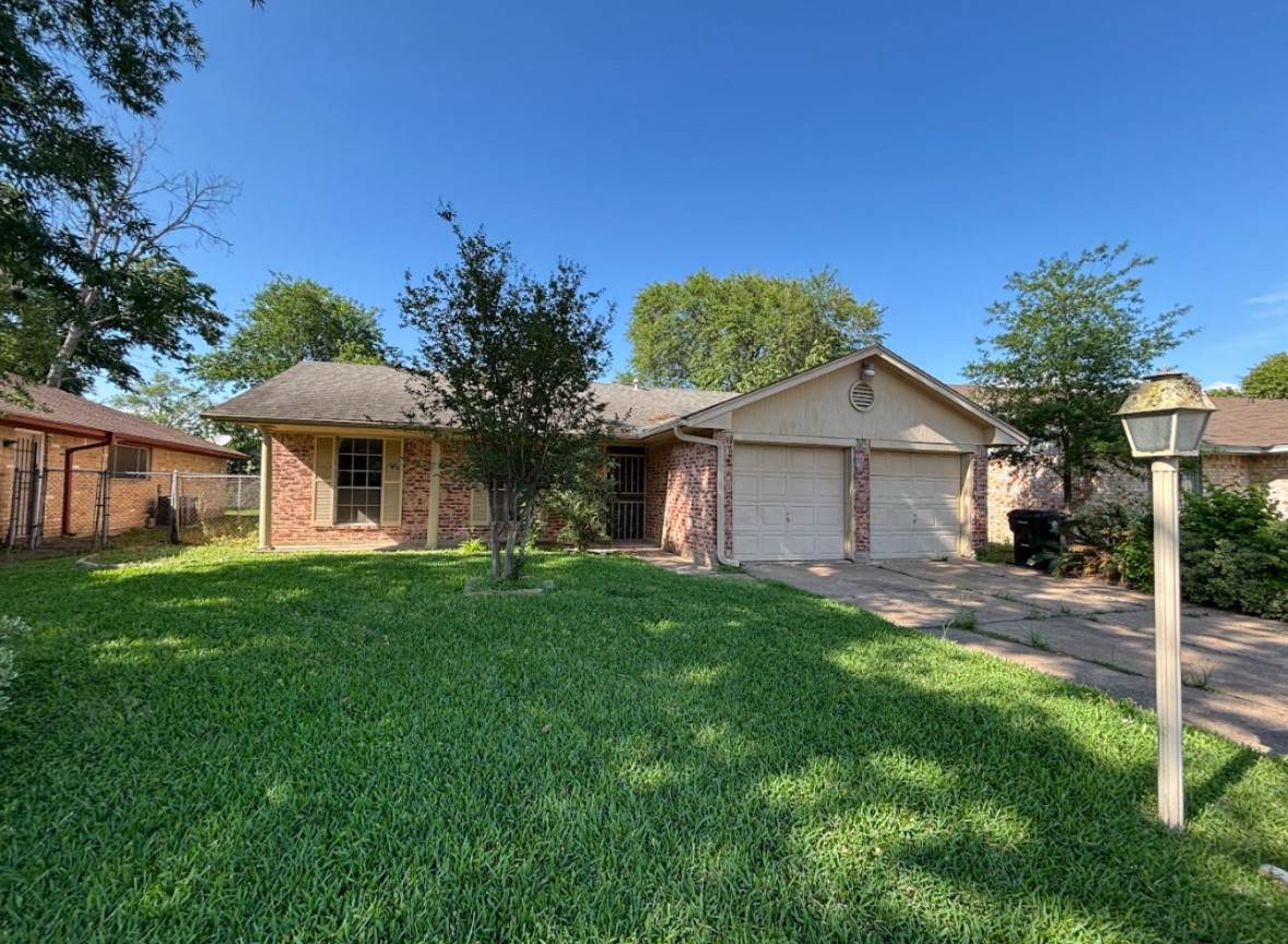 8447 Sterlingshire Street - Photo 1