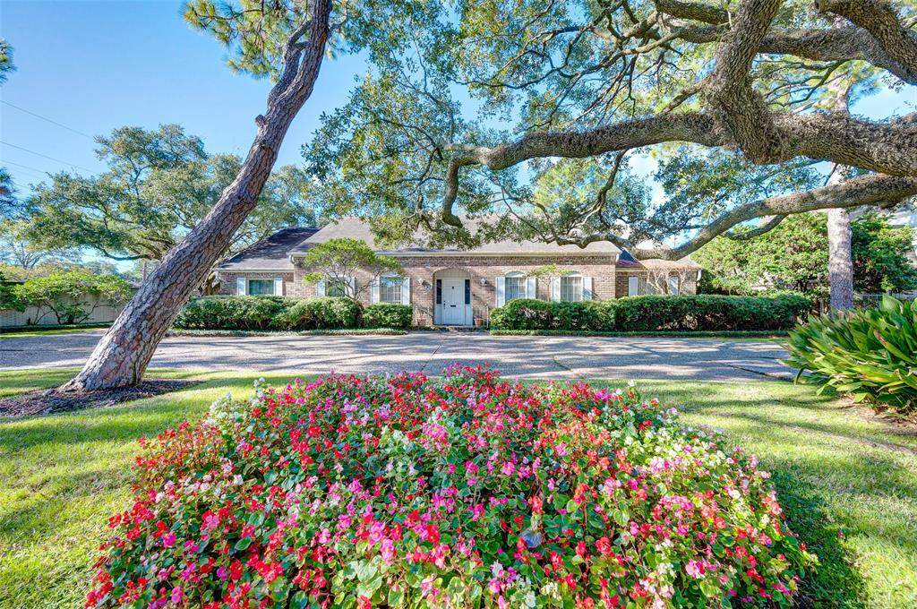934 Briar Ridge Drive - Photo 1