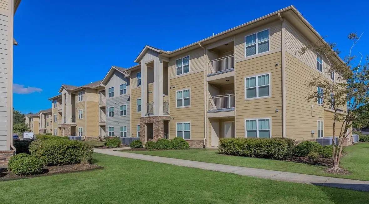 6454 Airline Hwy - Photo 1