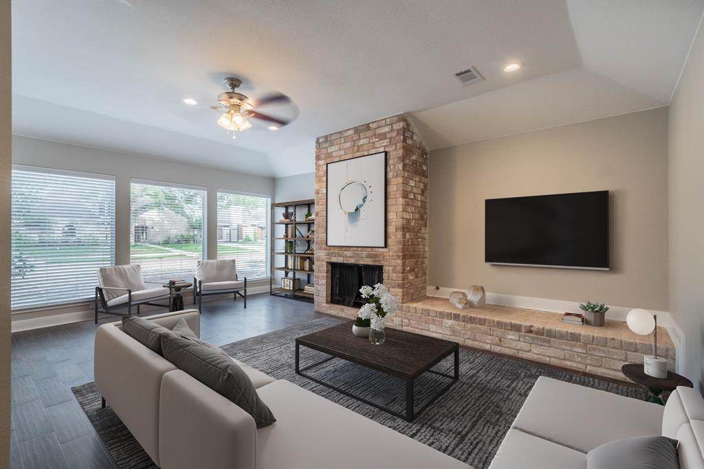 1006 Glacier Hill Drive - Photo 1