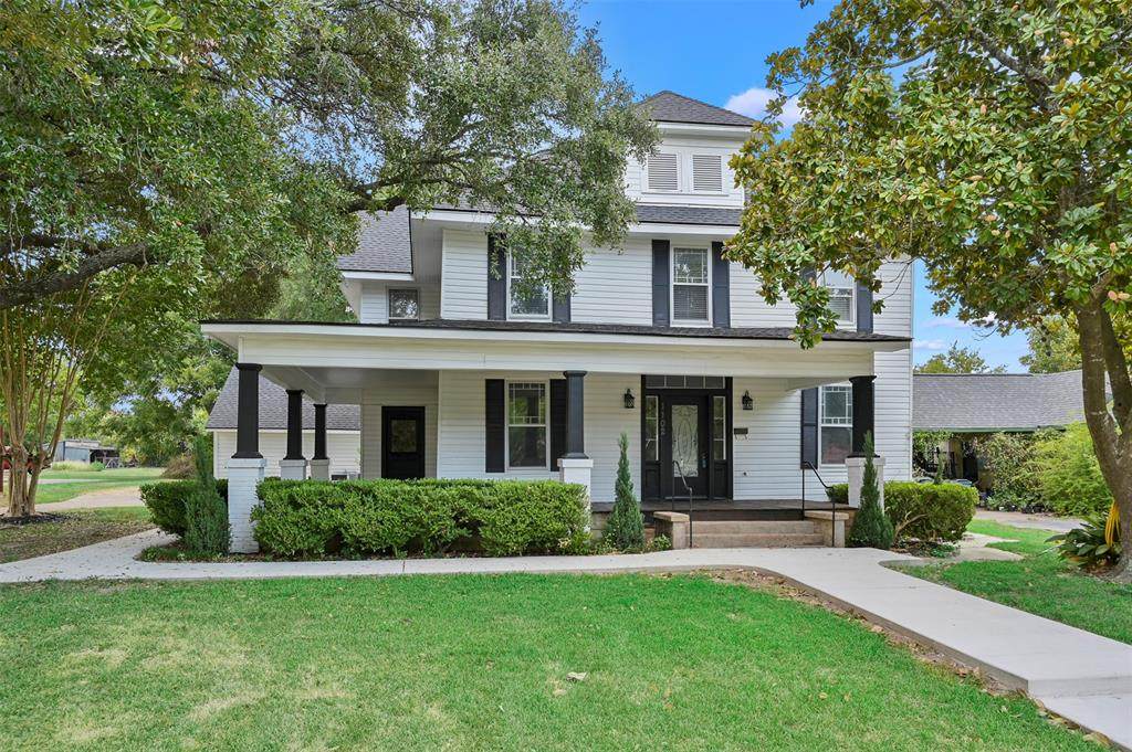 1102 Washington Avenue - Photo 1