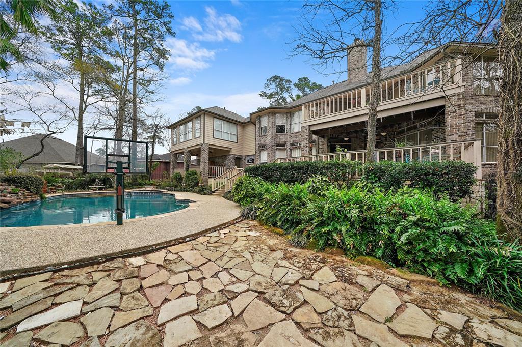 7 Claridge Court - Photo 1