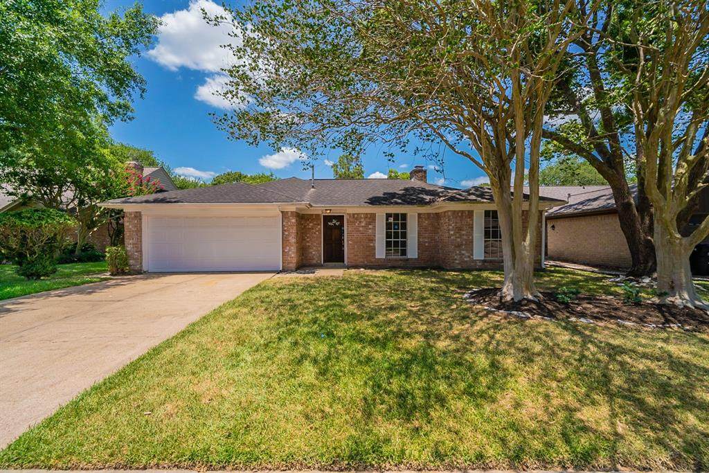 15811 Stonehaven Drive - Photo 1