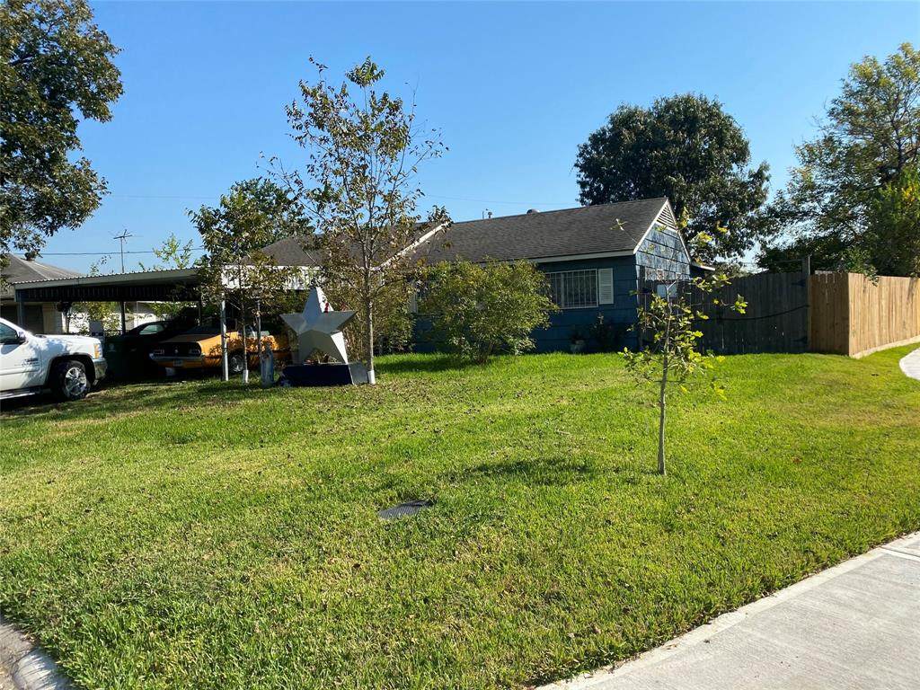 2550 Roy Circle - Photo 1