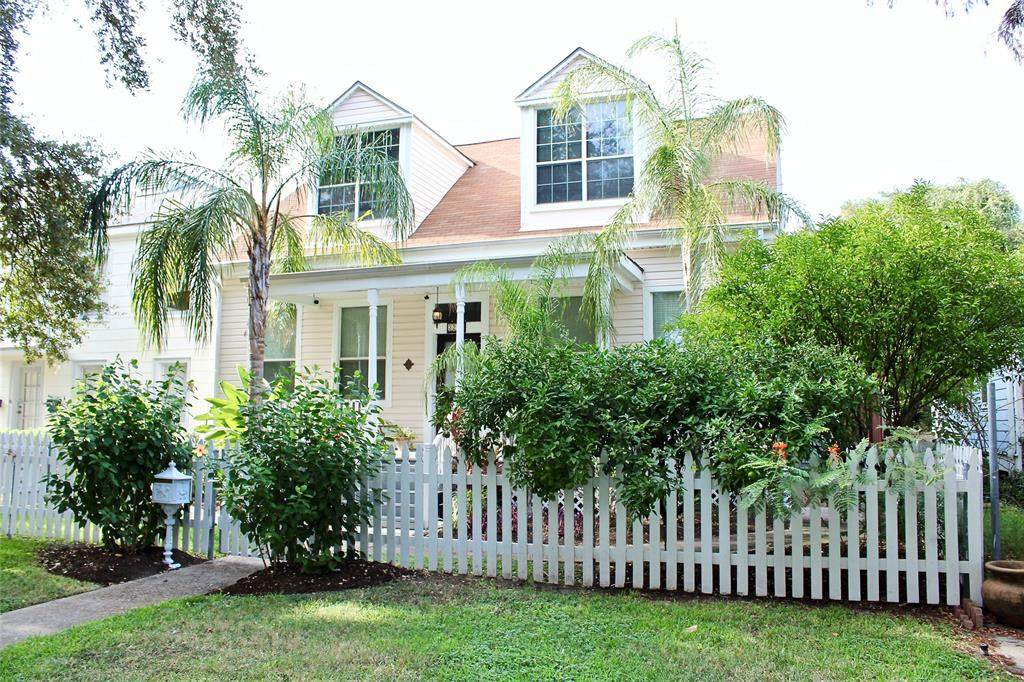 3216 Avenue O 1/2 - Photo 1