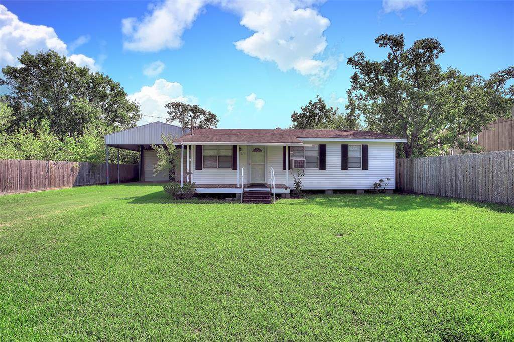 221 11th Street - Photo 1