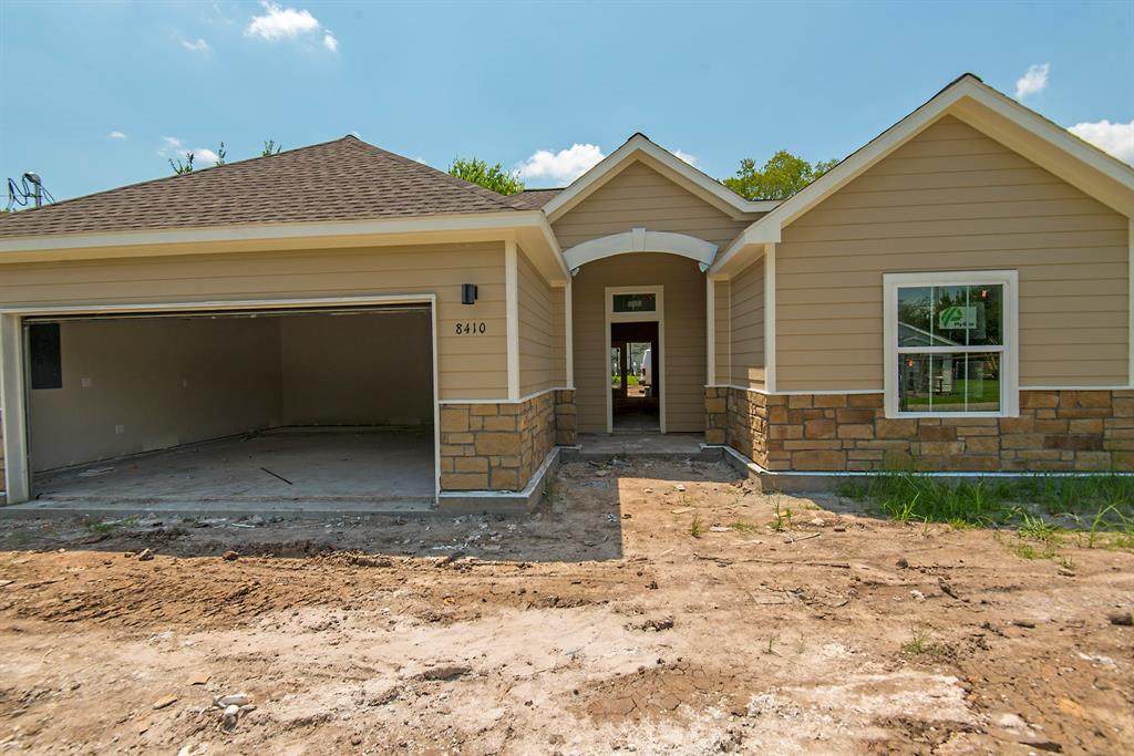 8410 Lawler Street - Photo 1