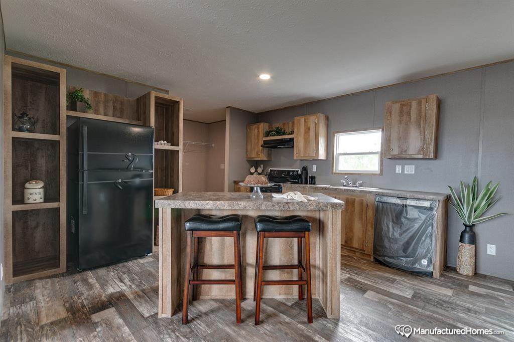 16931 Main Street - Photo 1