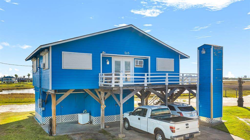 515 Oyster Street - Photo 1