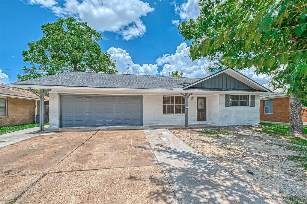 2109 Martha Lane - Photo 1