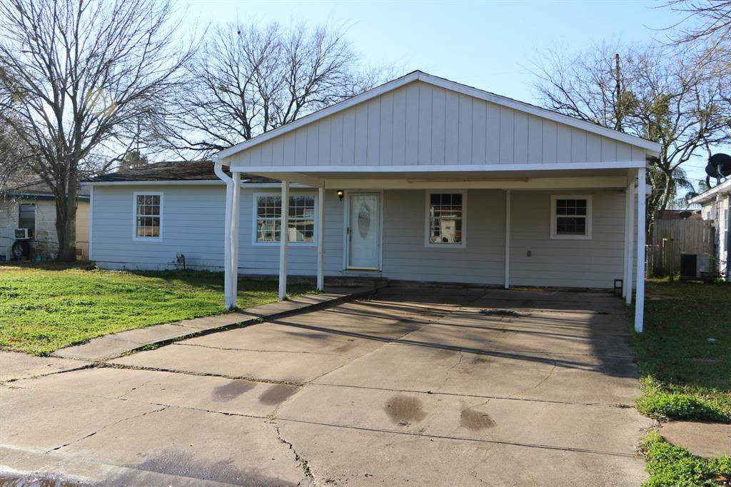 1015 10th Street - Photo 1