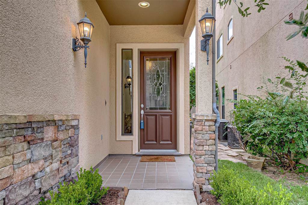 2934 Royal Oaks Crest - Photo 1