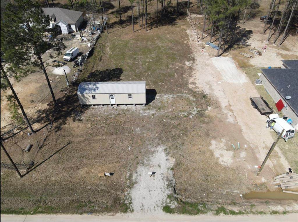 87 County Road 3402 - Photo 1