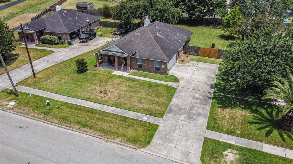 405 Ford Avenue - Photo 1