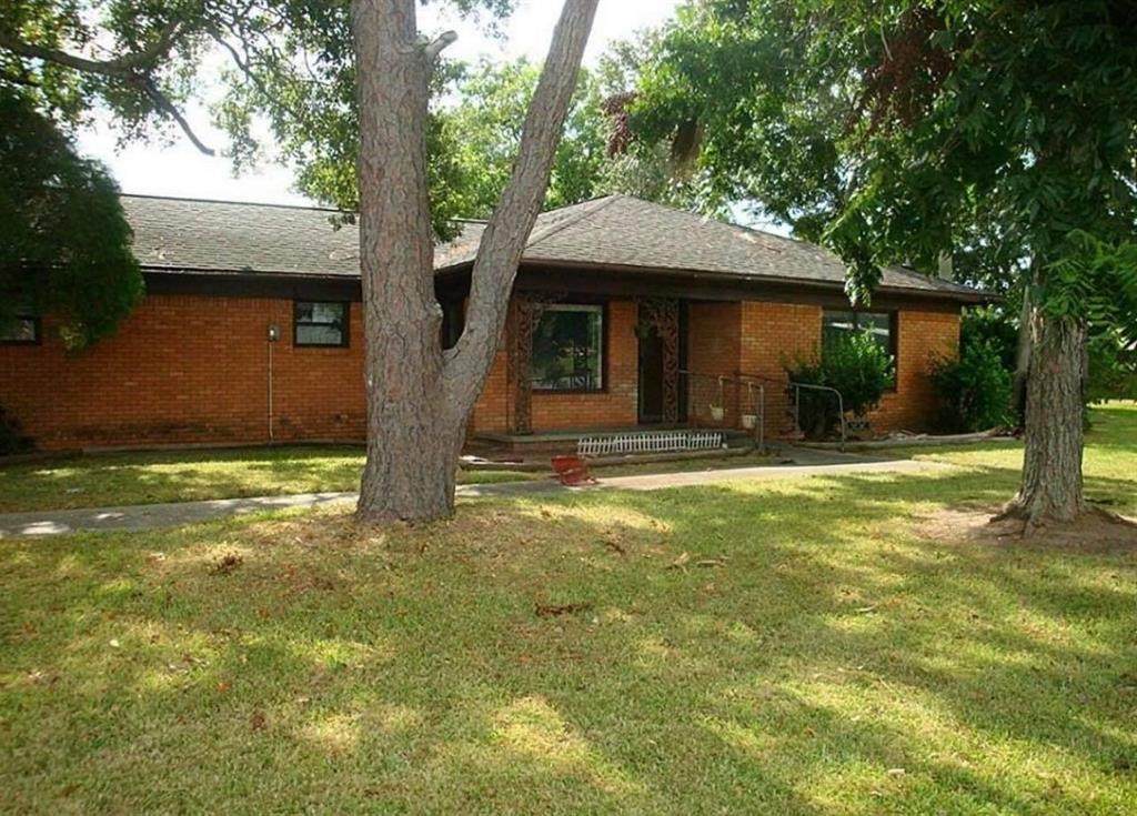 1700 Willow Street - Photo 1
