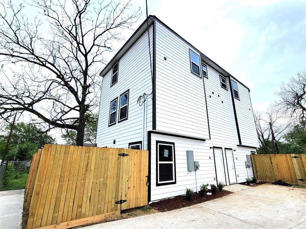 7954 Nashville Street - Photo 1
