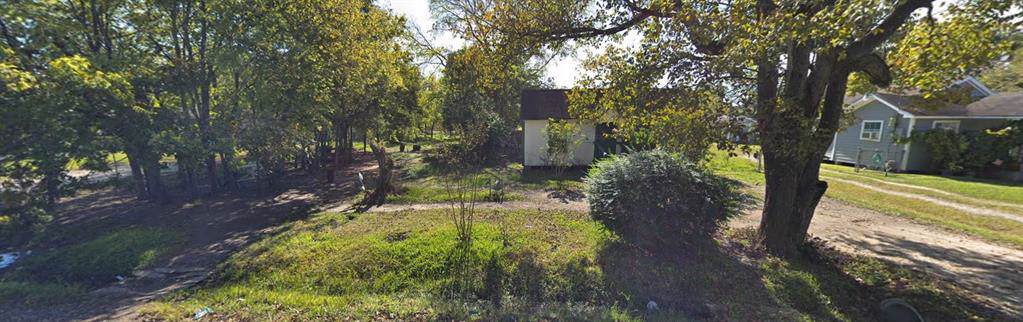 308 42nd Street - Photo 1