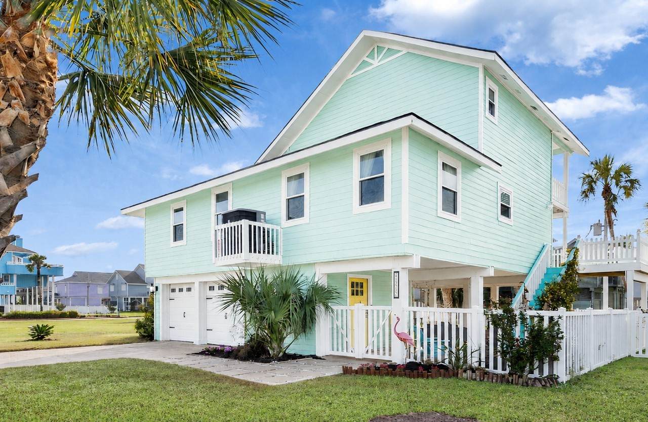 13707 Pirates Beach Boulevard - Photo 1