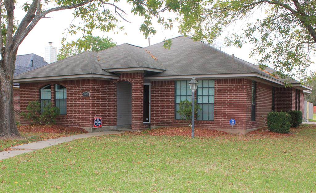 202 Mango Circle - Photo 1
