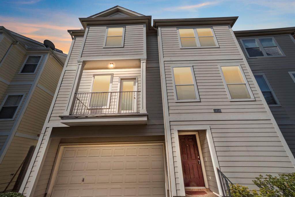 1616 25th Street - Photo 1