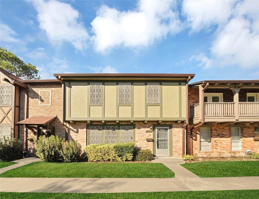 2220 Shadowdale Drive - Photo 1
