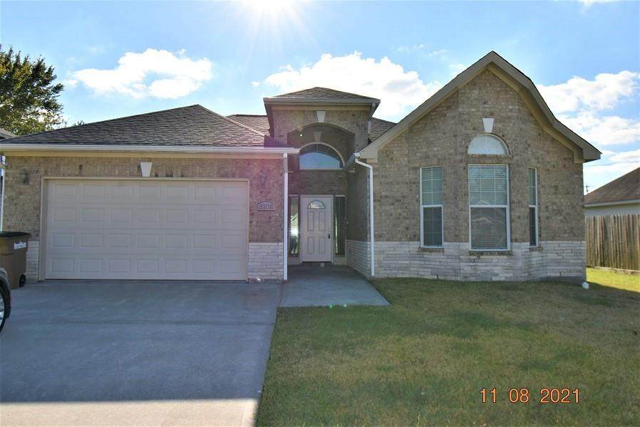 3108 Avenue D - Photo 1