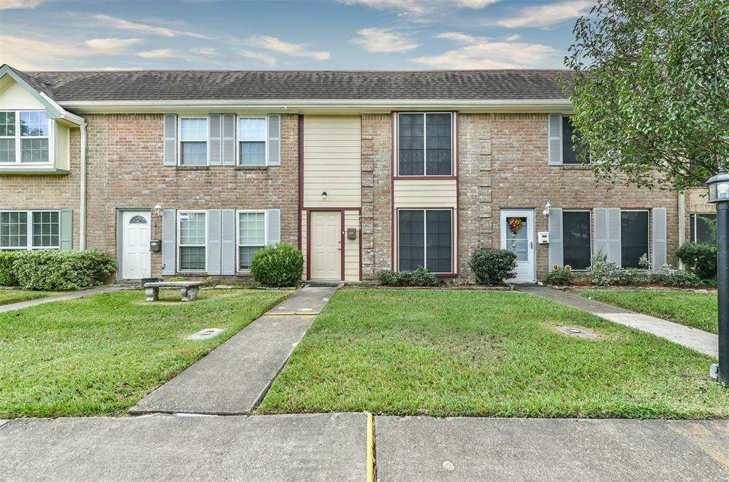4208 Wyatt Street - Photo 1