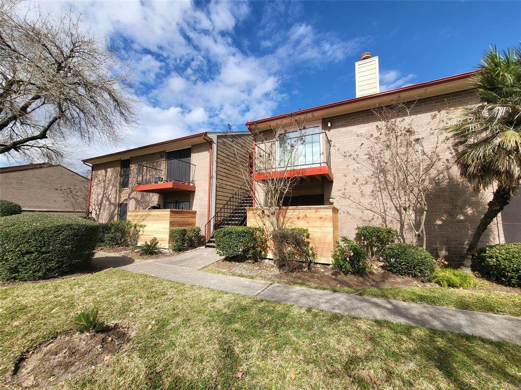 12955 Woodforest Boulevard - Photo 1