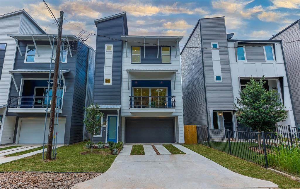 2304 Johnson Street - Photo 1