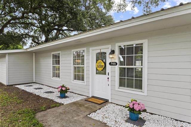 765 Sudduth - Photo 1
