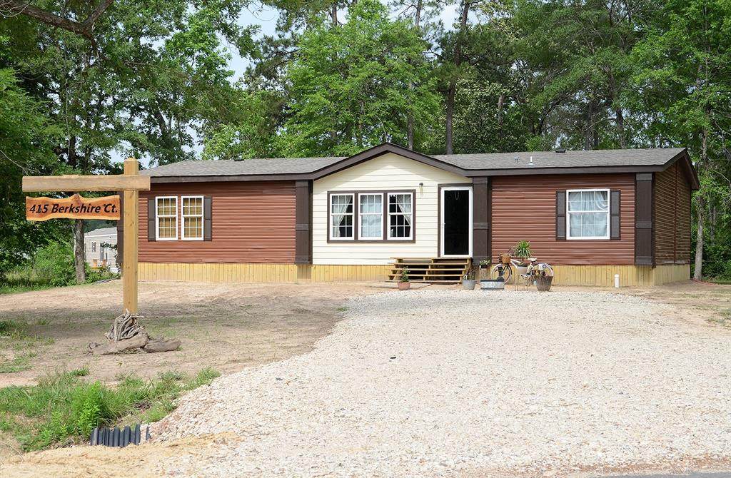 415 Berkshire Ct - Photo 1