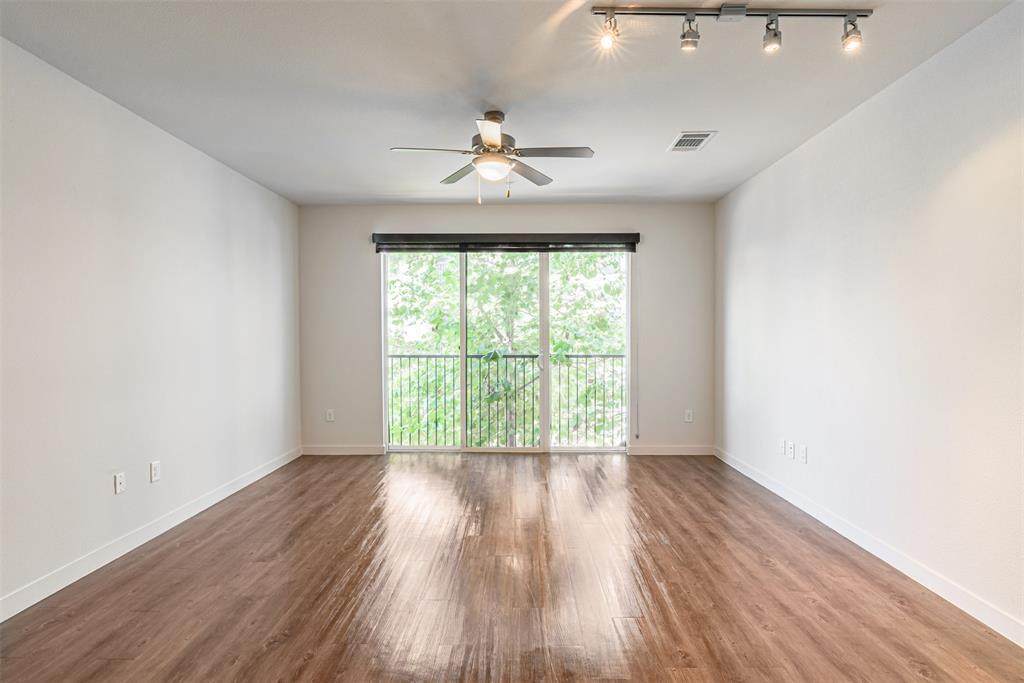 7600 Kirby Drive - Photo 1