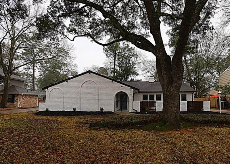 511 Rosewood Drive - Photo 1