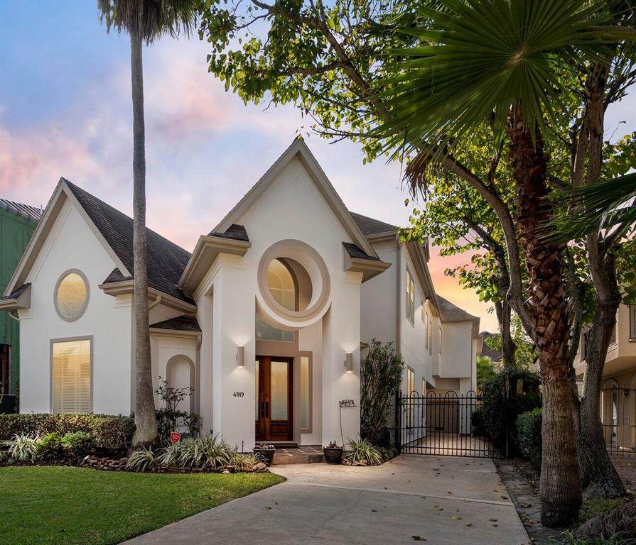 4819 Laurel Street - Photo 1