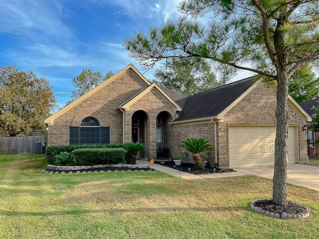 1809 Village Court Lane - Photo 1