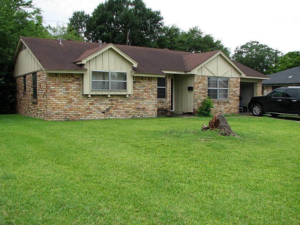 5606 Elm Springs Drive - Photo 1