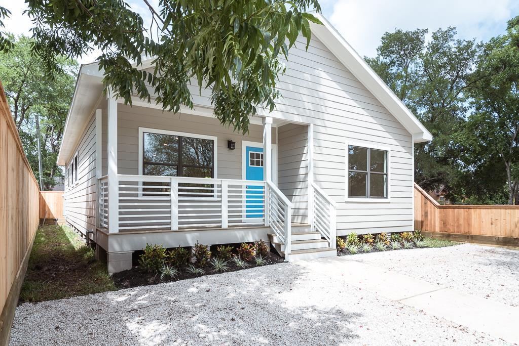 1555 Lawson Street - Photo 1