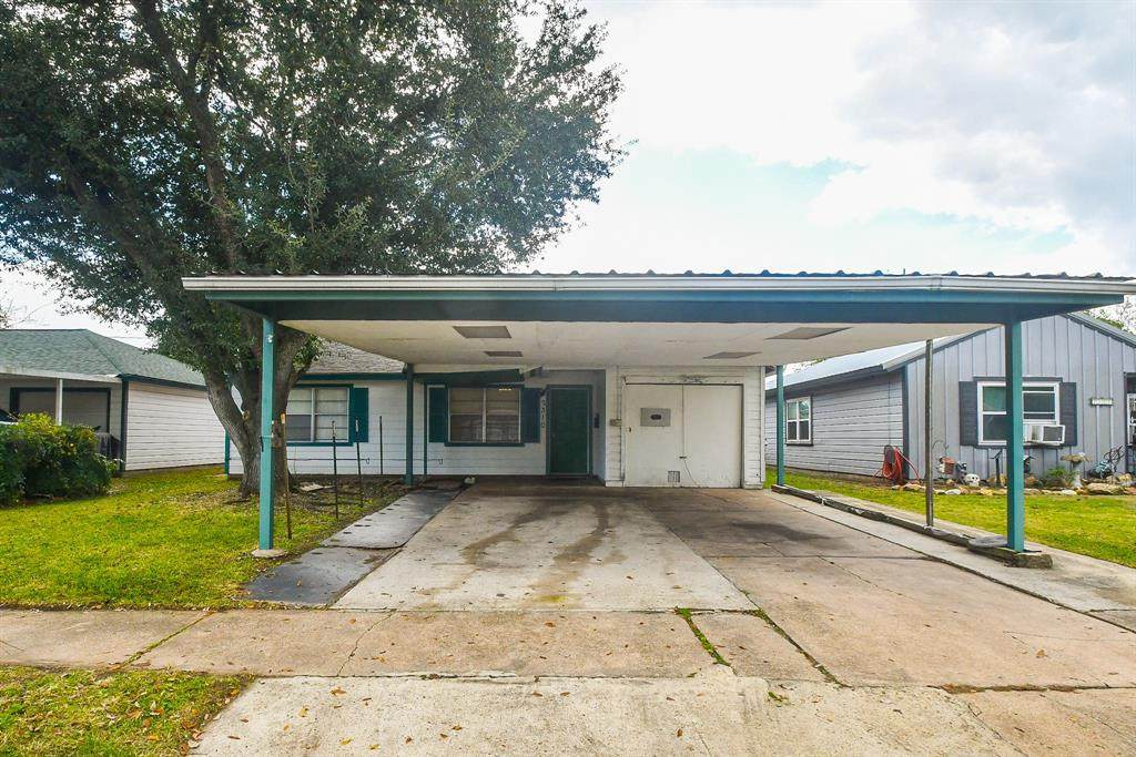 2310 Grape Lane - Photo 1