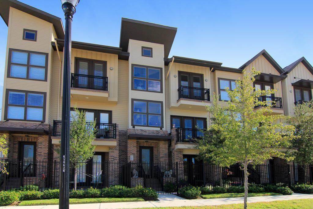 1305 Delano Street - Photo 1