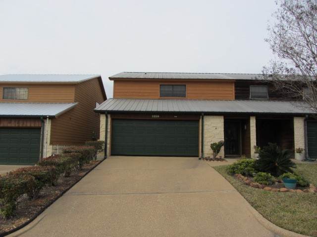 1914 20th Street - Photo 1