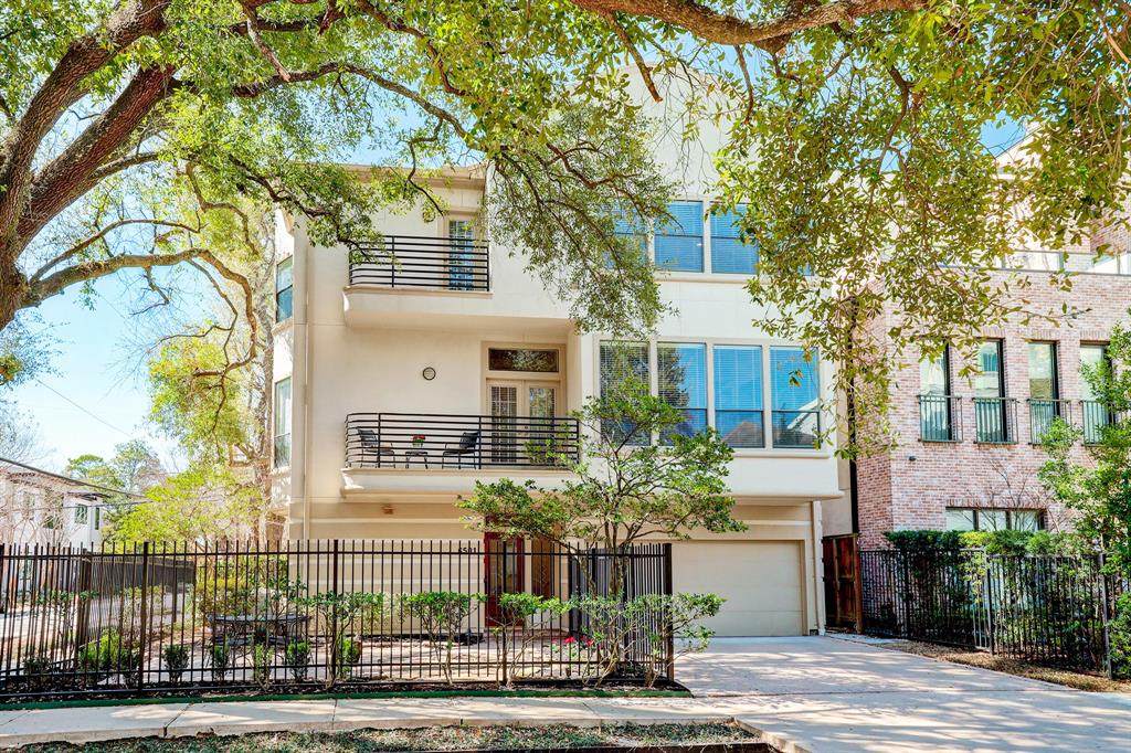 6501 Rodrigo Street - Photo 1
