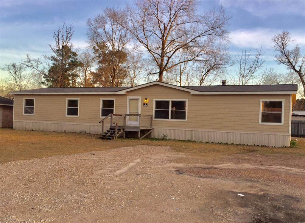 22615 Community Drive - Photo 1